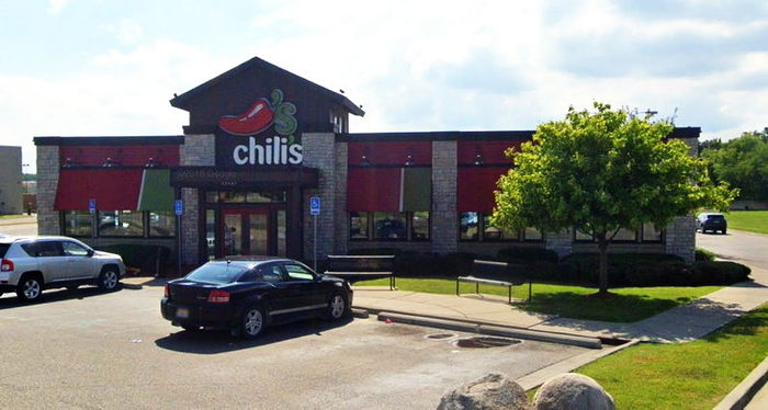 Chilis (Chilis Grill & Bar) - Roseville - 32487 Gratiot Avenue (newer photo)